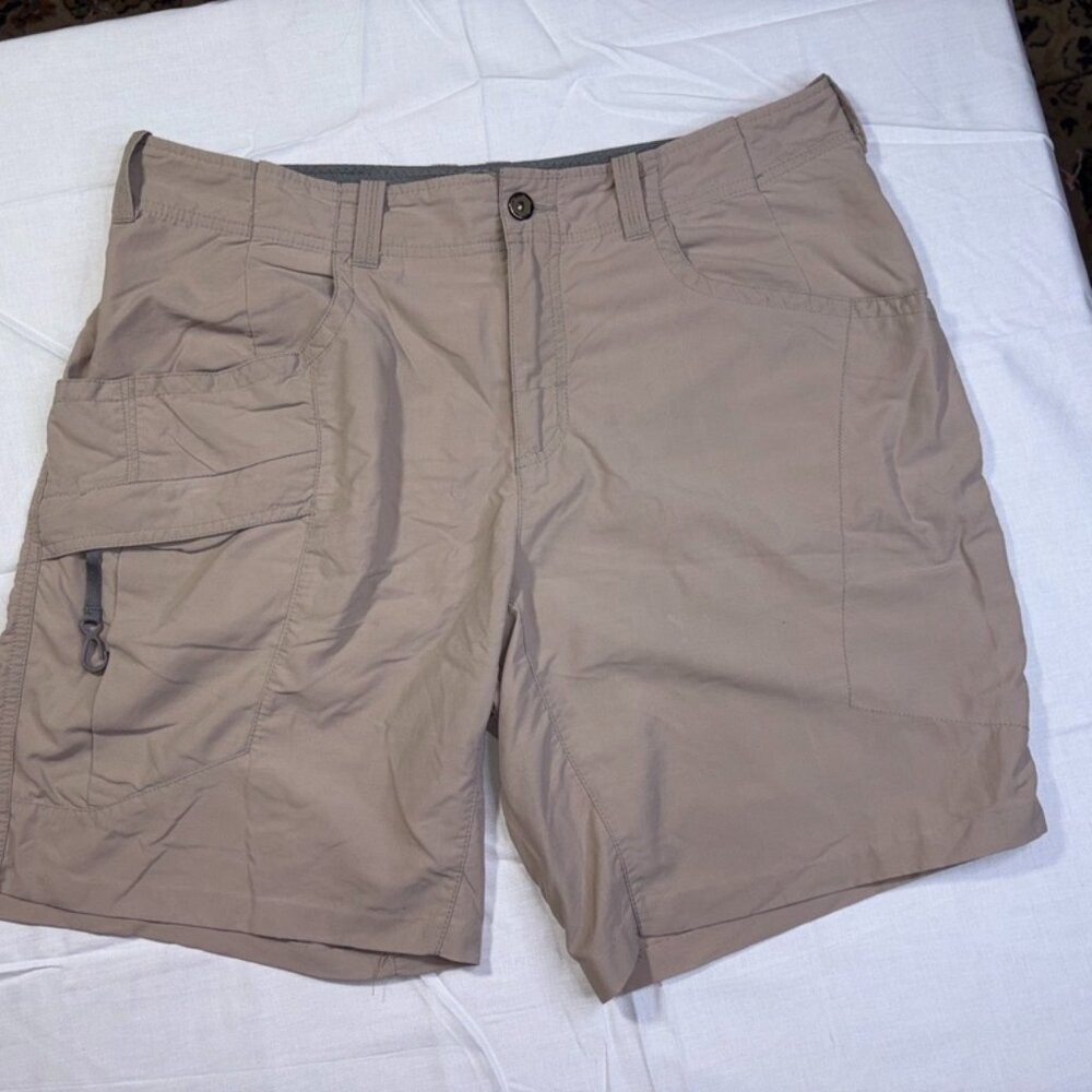 Men's Mountain Hardwear Beige Performance Outdoor Hiking Cargo Shorts size 36